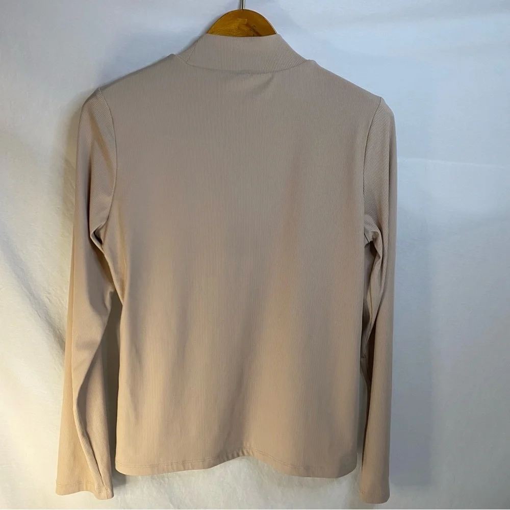 NWOT House Of Harlow 1960 All Day Contour Mock Neck Top. Size XL - Picture 4 of 7